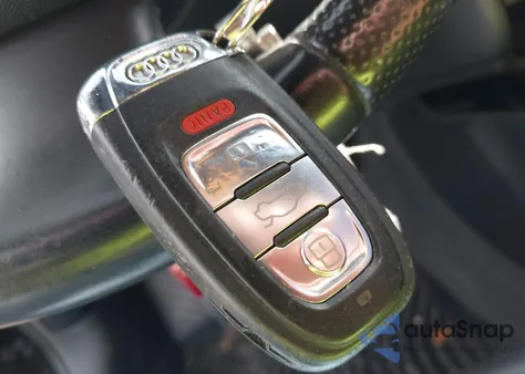 2011 Audi A4 2.0T Premium z USA, uszkodzony, nr VIN WAUFFAFL1BN052353